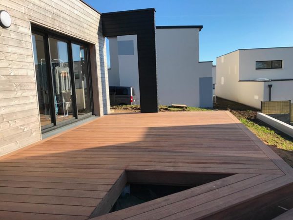 Terrasse par Ambiance Nature à Kernoues