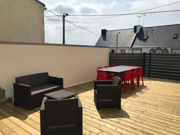 Terrasse par Ambiance Nature à Kernoues