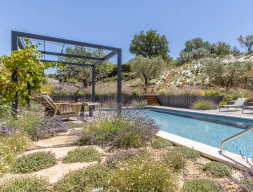 Boyer Jardin et Piscine à Puyméras